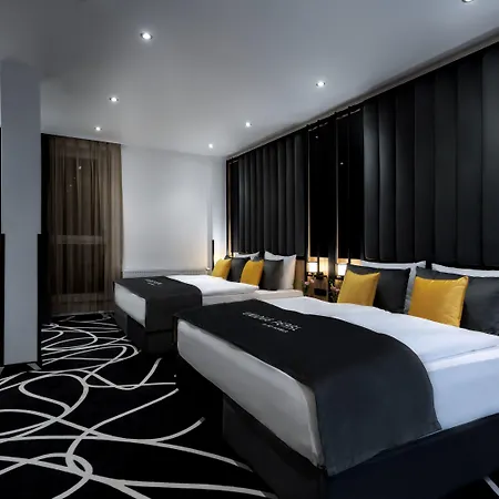 Unique Pearl Hotell 4*