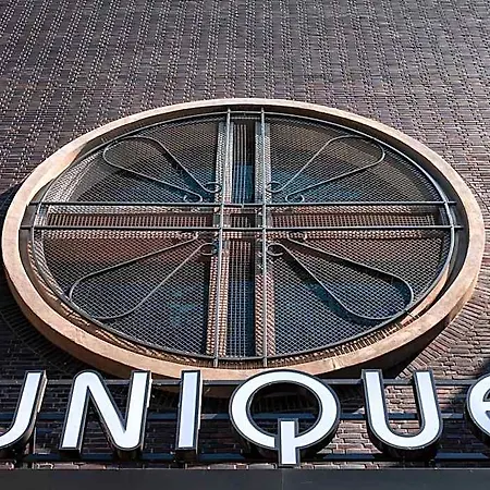 Unique Pearl 4*