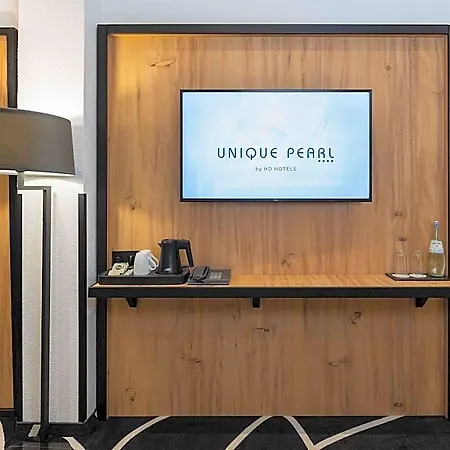 Unique Pearl מלון